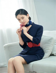 裸体女兵36姿-宝软手机软件下载