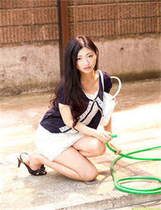铁齿银牙