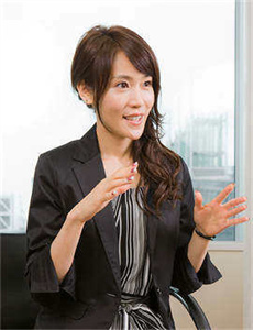女性