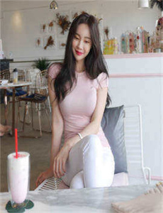 艾尔莎与弗雷德